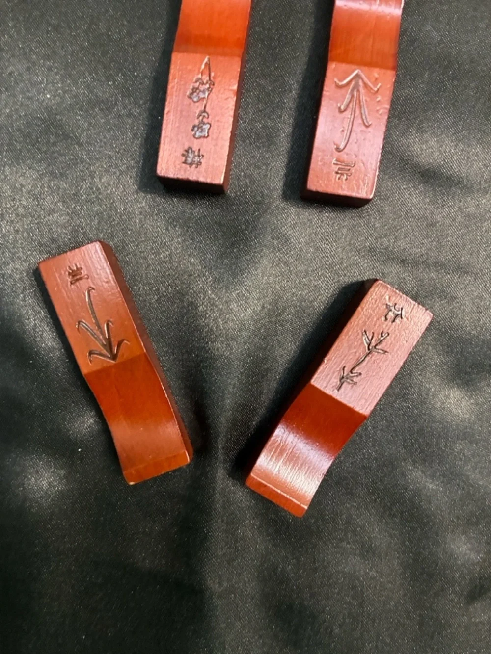 Red Wooden Chopstick Holders — Pack of 8 Elegant Bamboo Rests